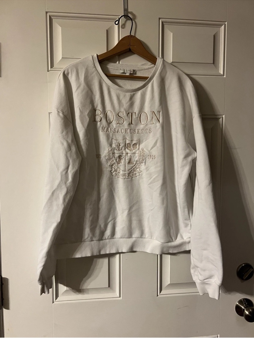 Glo Fashion Size Large Boston Crewneck